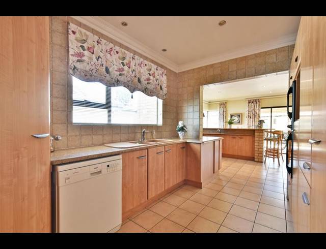 3 BEDROOM HOUSE FOR SALE IN BASSONIA